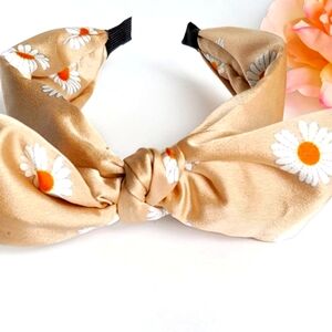 Creme, Daisy Headband